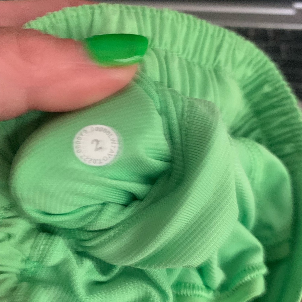 Lululemon hottie hot shorts size 2